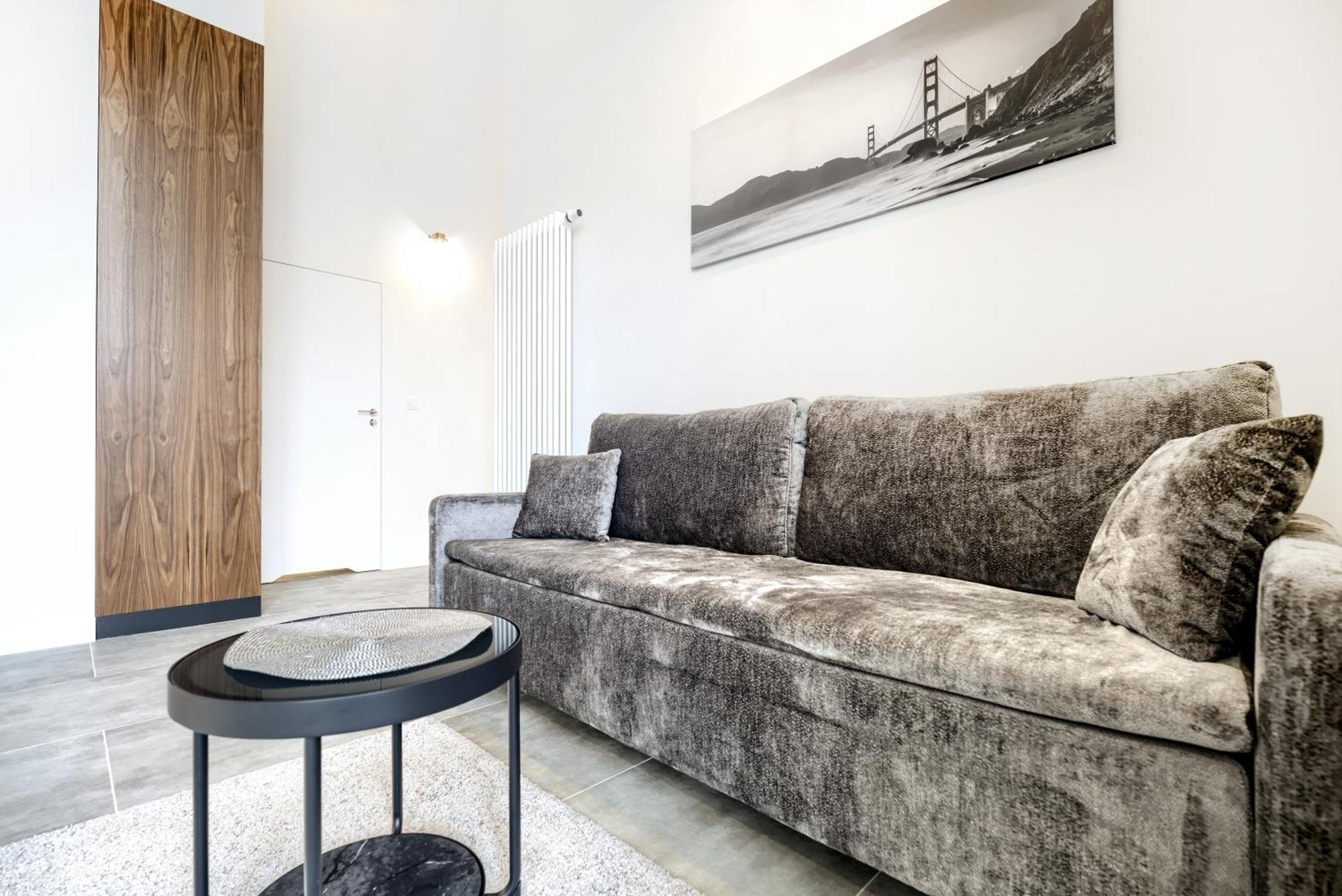 Aboutartapartments - By The River Apartment