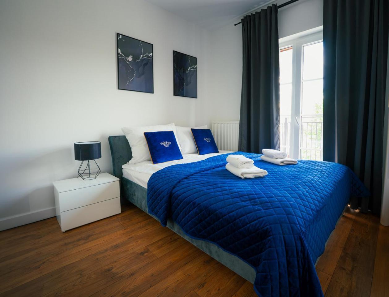 Aboutartapartments - By The River Apartament *